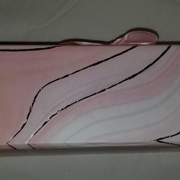 BRAND NEW ROSE COLLECTION BATH SOAP - Picture 2 of 7